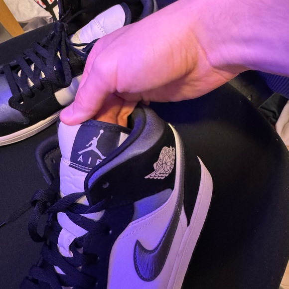 Jordan 1 Satin Smokes - Picture 2 of 4